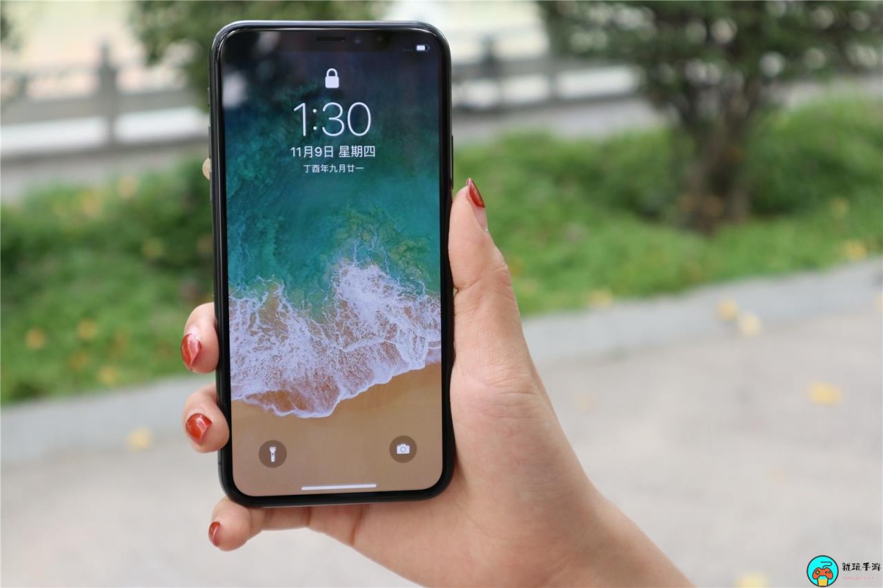 《iPhone15》手机电池曝光：充电更快寿命更长