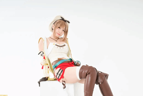 《莱莎的炼金工房》联动女Coser伊织萌